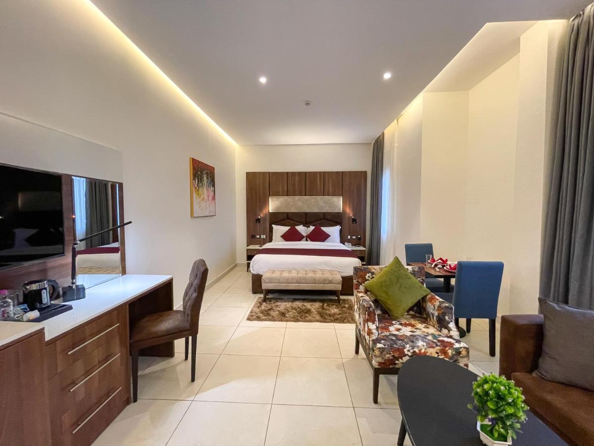 Omedel Luxury Hotel Enugu Exterior photo