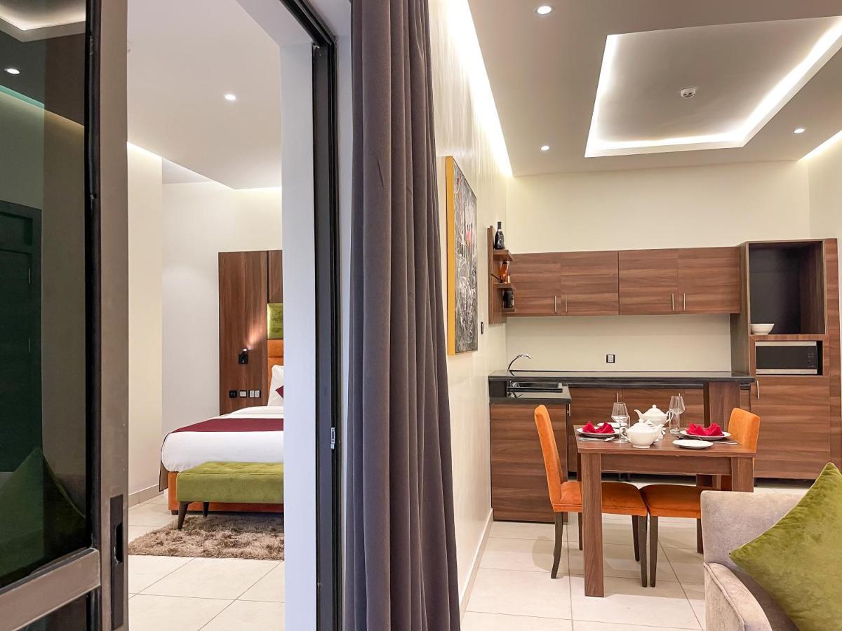 Omedel Luxury Hotel Enugu Exterior photo