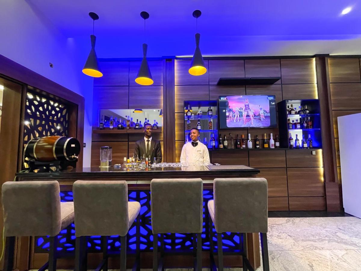 Omedel Luxury Hotel Enugu Exterior photo