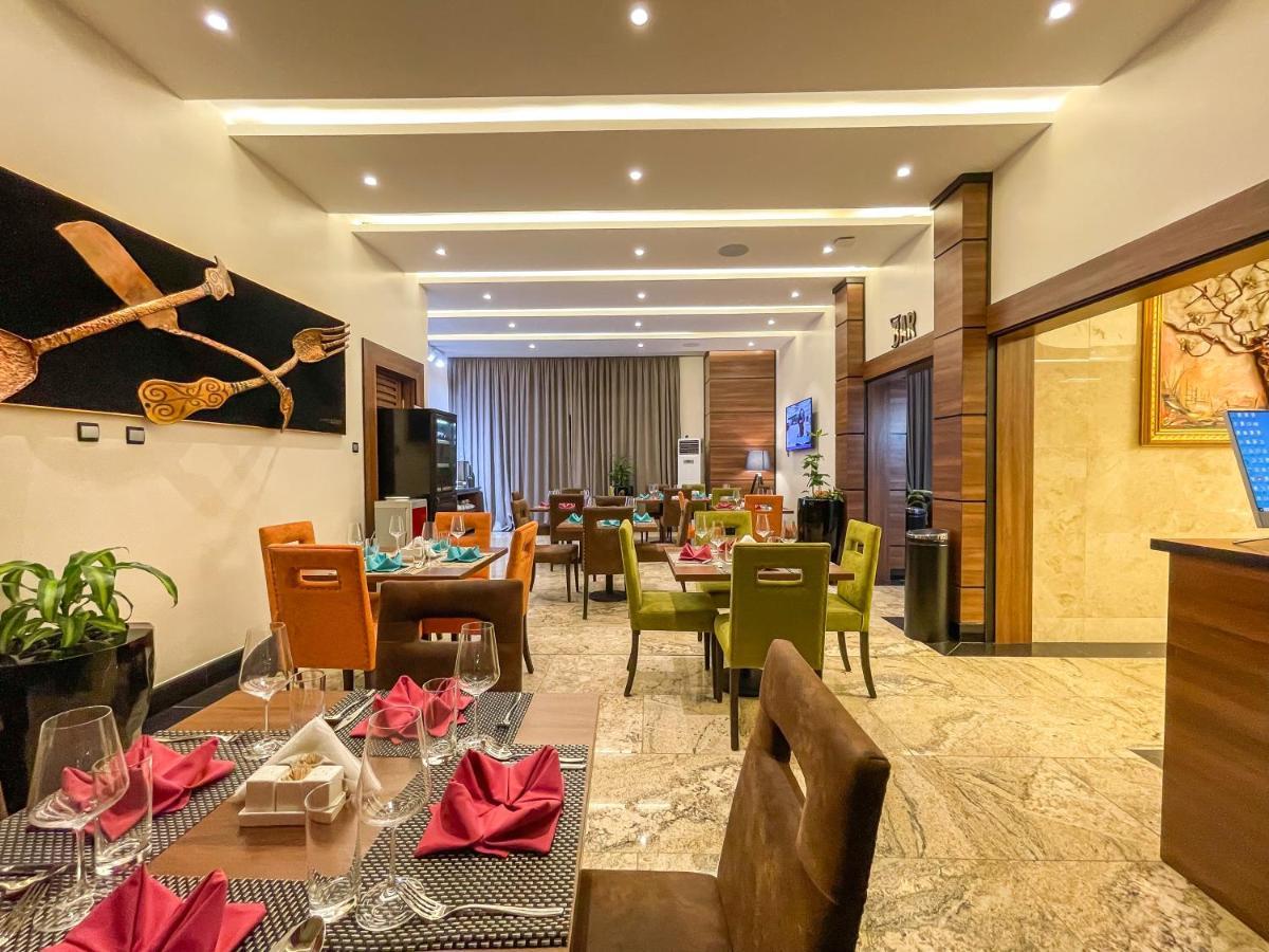 Omedel Luxury Hotel Enugu Exterior photo